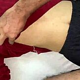 Mostohanővérek szűz puncija befogadja a nagy fekete faszt