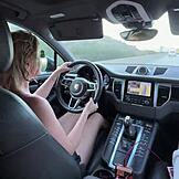 Skuespiller Alexey Panin og Sugarnadya tager et vildt trip til San Diego nudist strand med busty kæreste