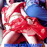 Indijska mačeha jebe pastorka, medtem ko mačeha gleda v desi roleplay hitrem seksu!