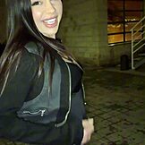 Intenzivní šukací sezení s dlouhým ptákem tinder rande Martina Smeraldi a Yeri Blue